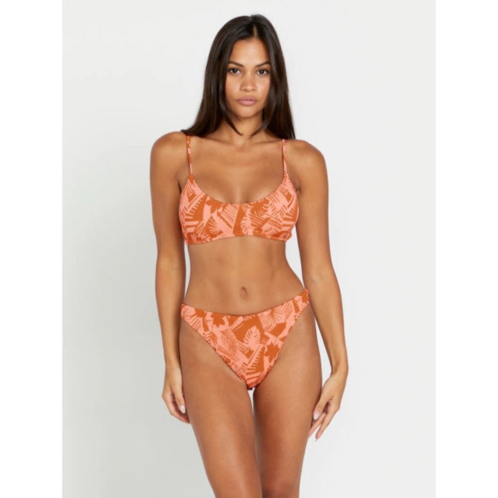 VOLCOM BLOCKED OUT SKIMPY BOTTOM in Irange, size Medium, NWT